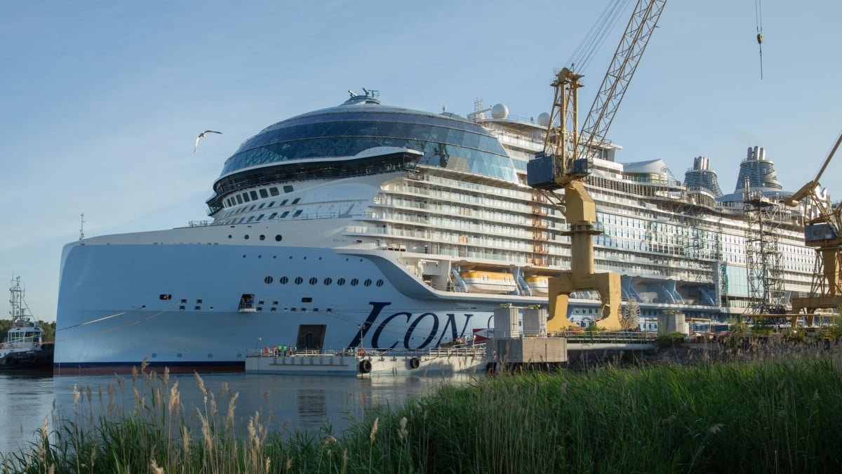 Cruise Ship